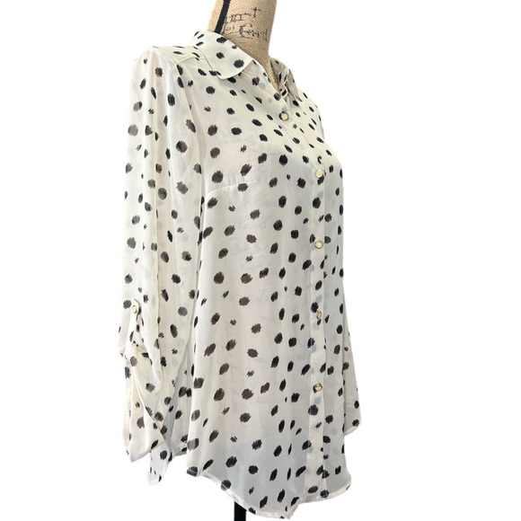 AB Studio EC Off white and black print top. Rolled up tabbed sleeves. Size med - Picture 3 of 8